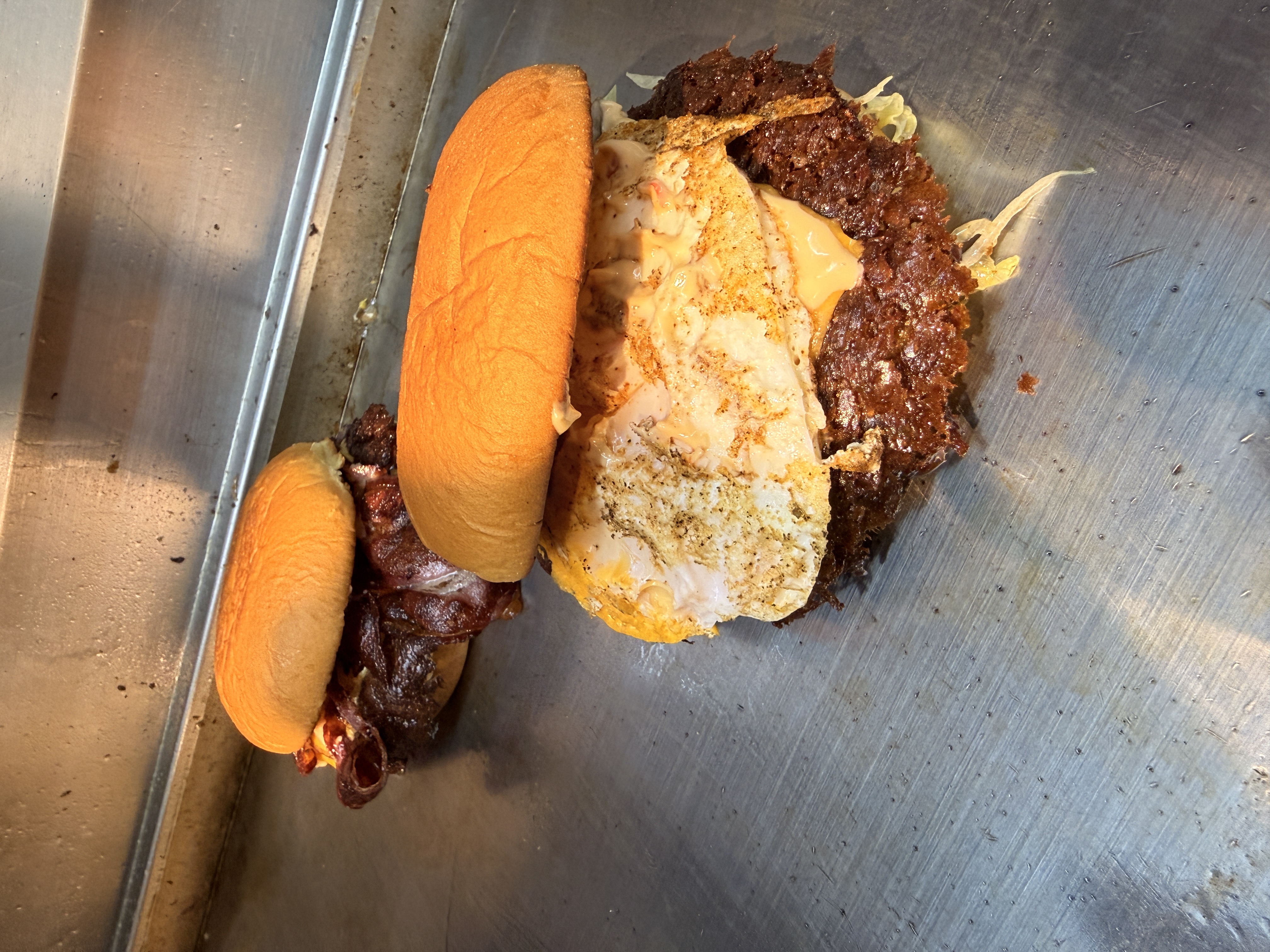 Spiegelei als Extra für Smash Burger