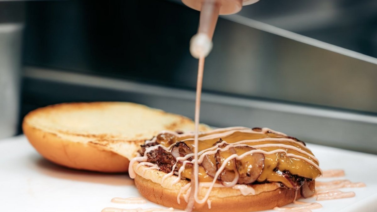 Hausgemachte Sauce bei 20s Smash Burger Baden